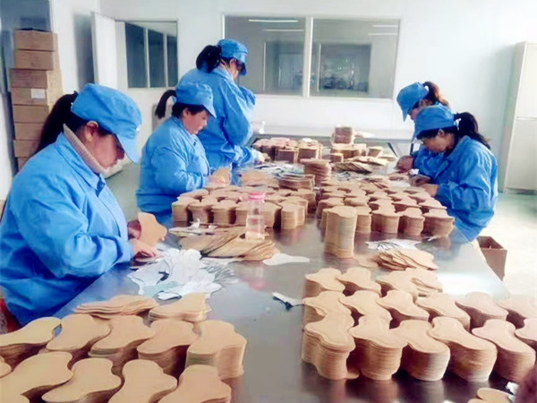 膏藥貼牌是什么意思？委托膏藥代加工的優(yōu)勢是什么？